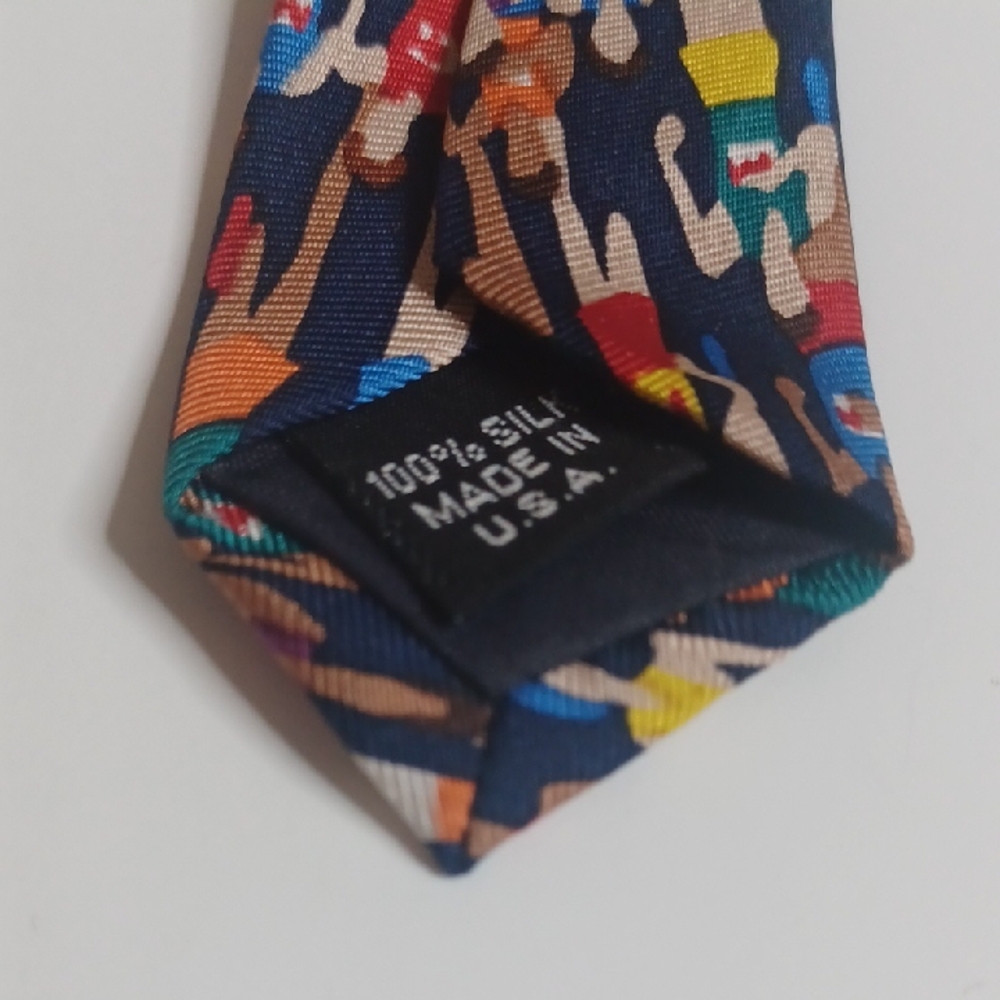 Colorful Runner Pattern Tie - Picture 9 of 12